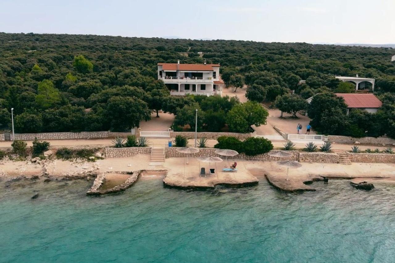 Apartments By The Sea Mandre, Pag - 6284 Kolan Zewnętrze zdjęcie