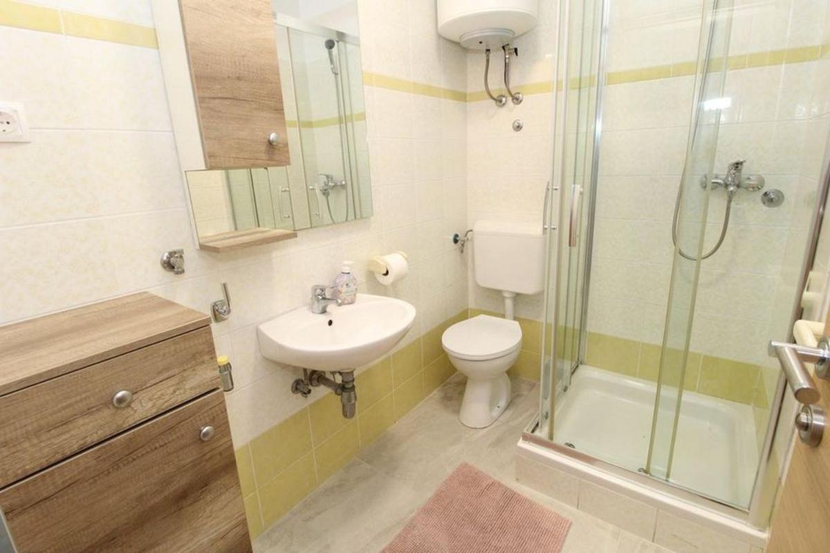 Apartments By The Sea Mandre, Pag - 6284 Kolan Zewnętrze zdjęcie