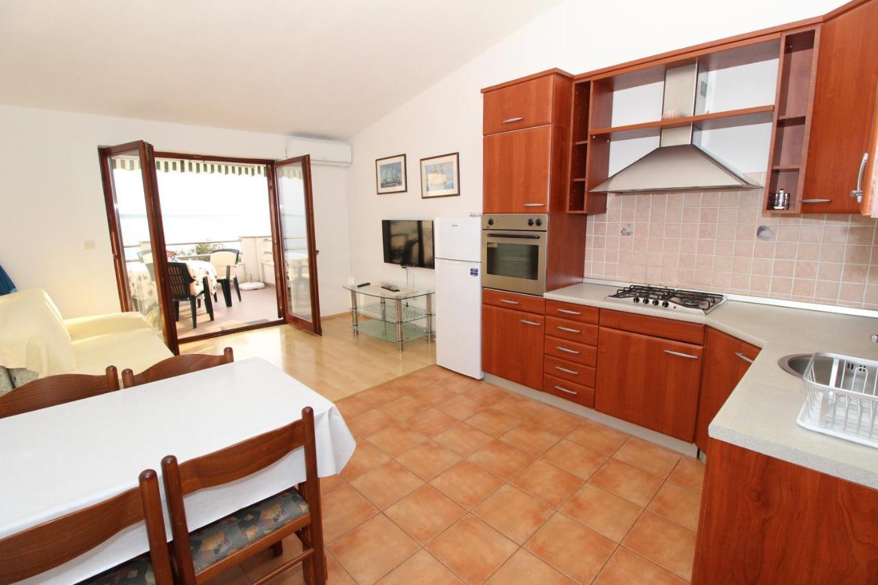 Apartments By The Sea Mandre, Pag - 6284 Kolan Zewnętrze zdjęcie