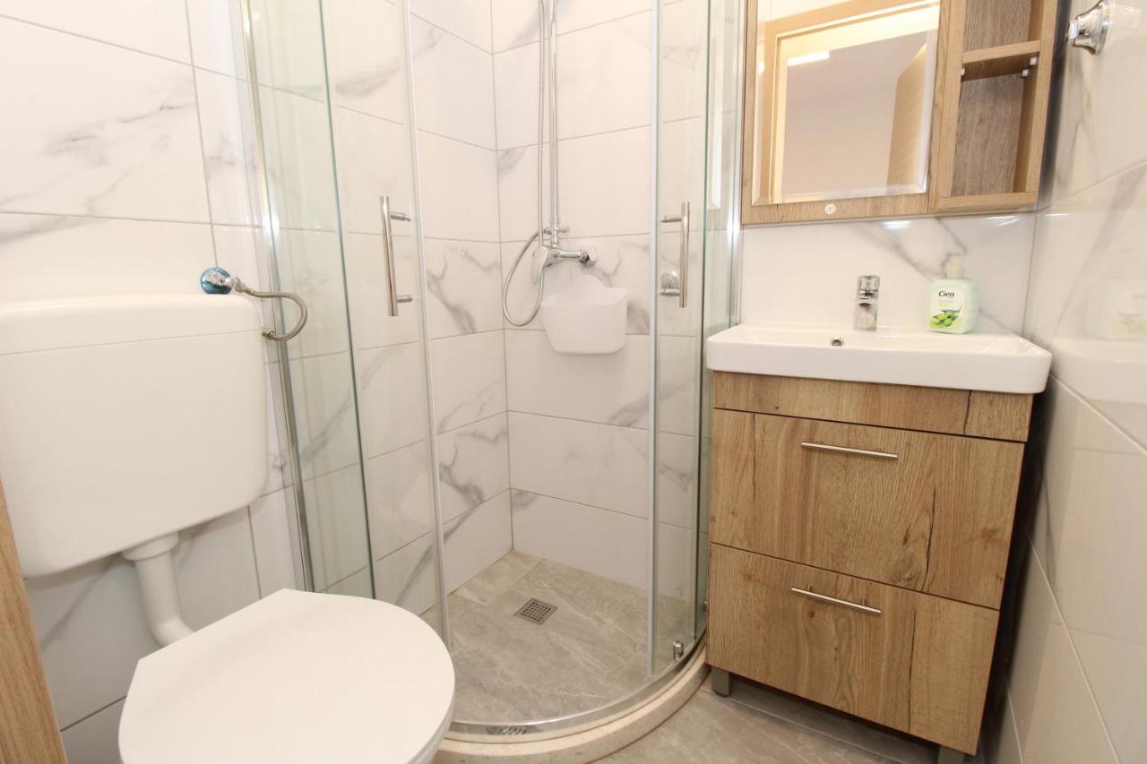 Apartments By The Sea Mandre, Pag - 6284 Kolan Zewnętrze zdjęcie
