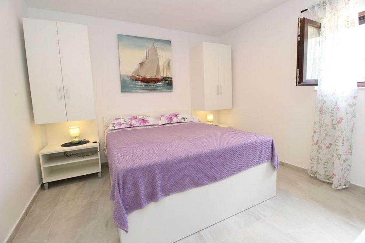 Apartments By The Sea Mandre, Pag - 6284 Kolan Zewnętrze zdjęcie
