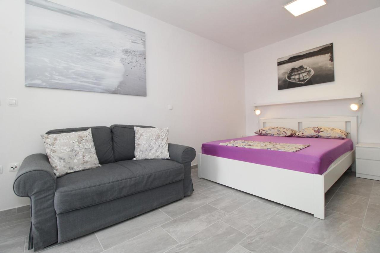 Apartments By The Sea Mandre, Pag - 6284 Kolan Zewnętrze zdjęcie