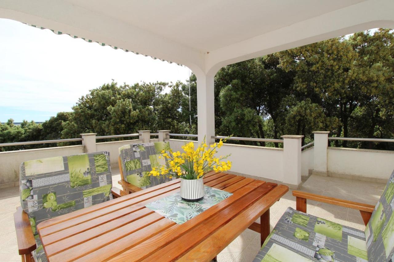 Apartments By The Sea Mandre, Pag - 6284 Kolan Zewnętrze zdjęcie